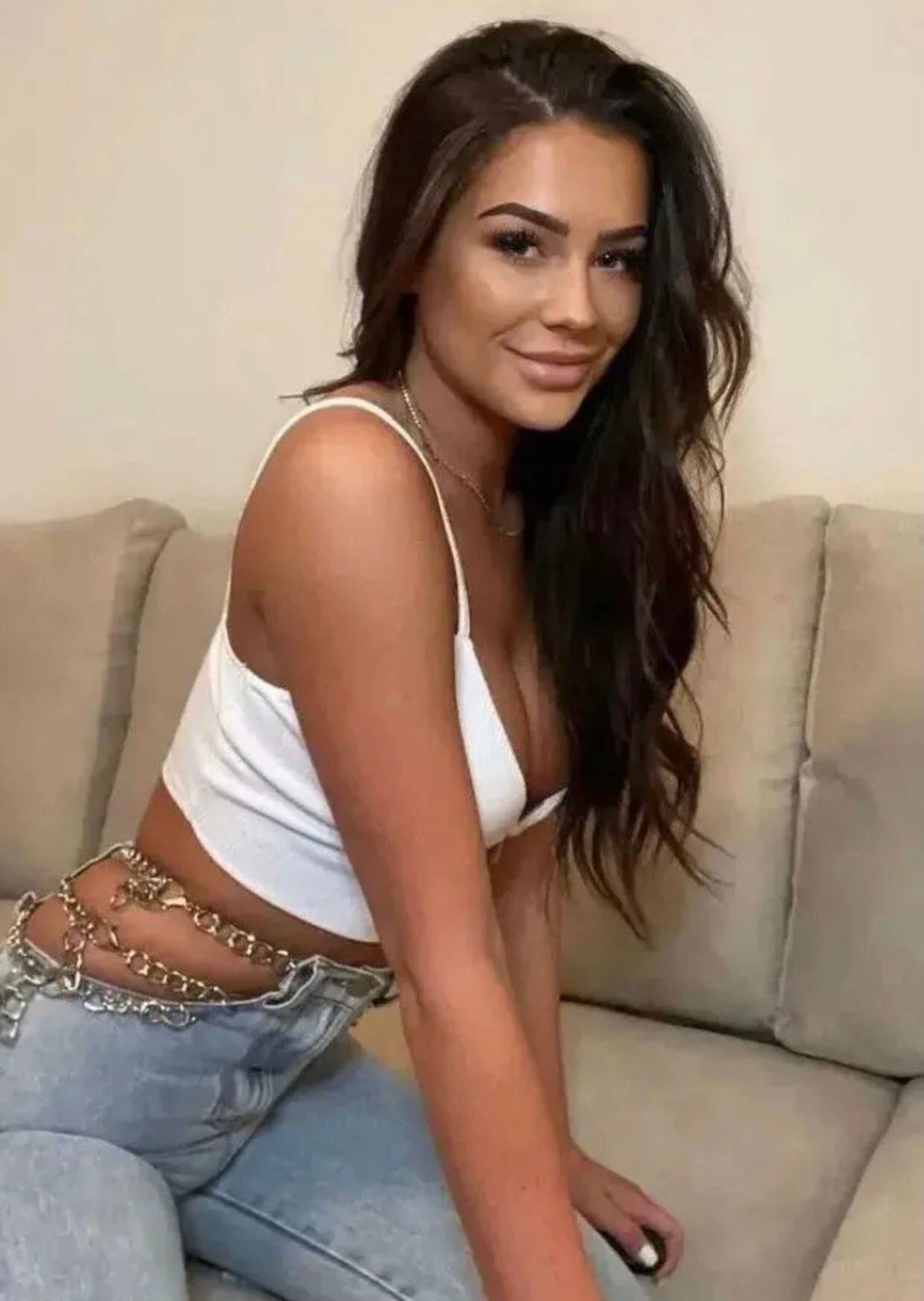 Avrupa Yakası Escort Bayan Ayşe İle Zevke Bir Adım Daha Yaklaşın